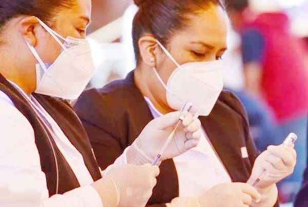 Listos docentes para vacunación