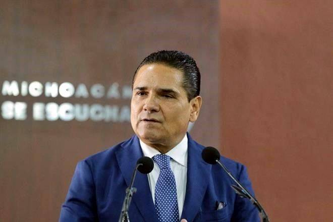 Amagó Aureoles a diputada por desafuero de Cabeza de Vaca