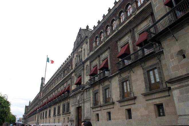 Trata AMLO migración con Gobernadores del sur