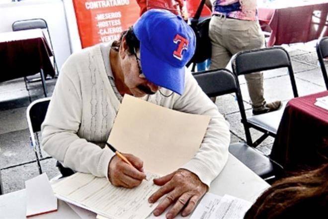 Mejora empleo formal en marzo con 76 mil puestos