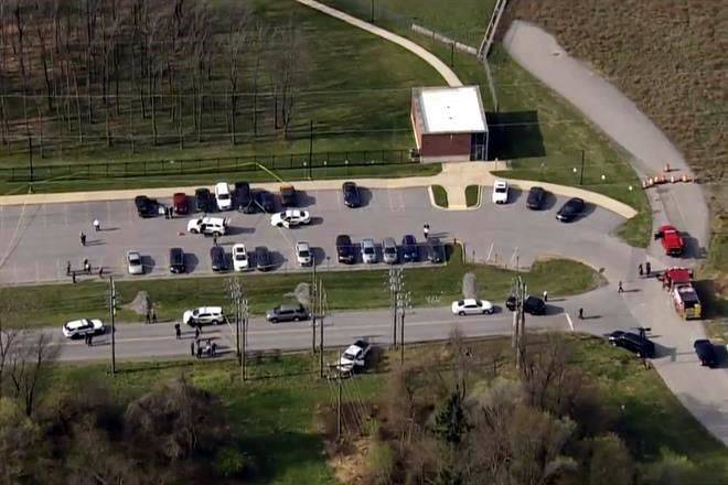 Disparó médico naval a 2 en Maryland; Policía lo abatió