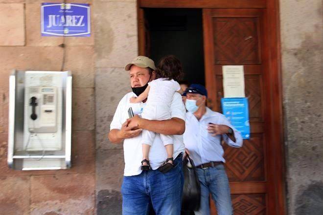 Es un milagro, dice abuelo de niña hallada en Jalisco