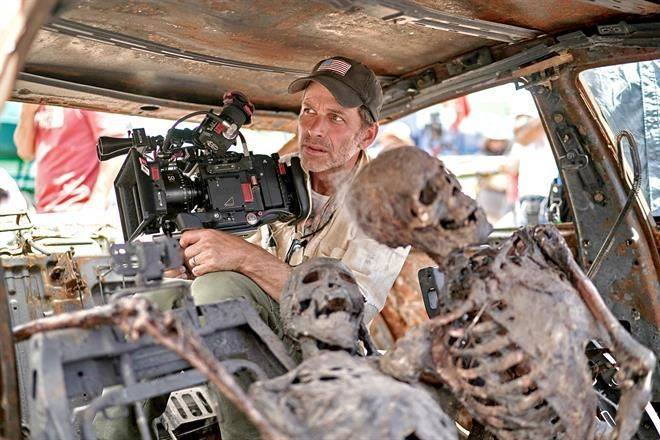 Arma Zack Snyder su universo propio ¡de zombis!