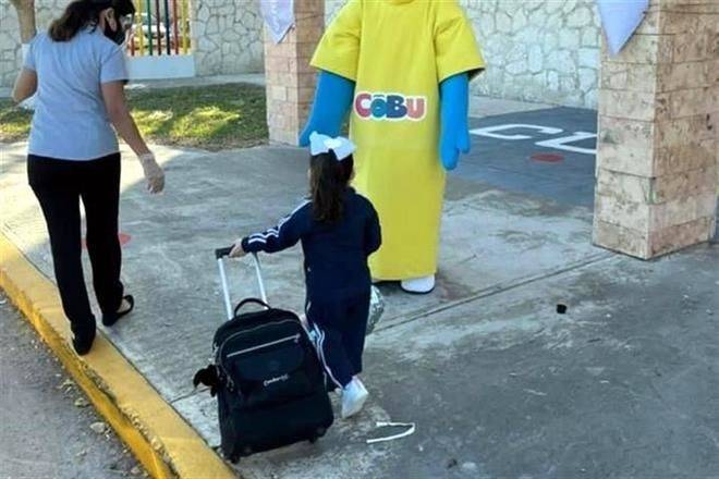 Abren puerta a clases presenciales en amarillo