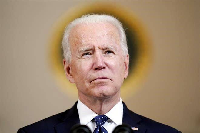 Prevé Biden llegar mañana a 200 millones de dosis aplicadas