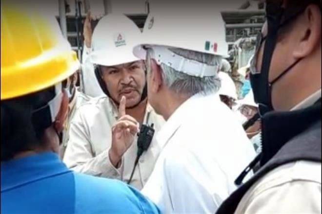 Ayúdenos, dicen petroleros a AMLO por plazas bloqueadas