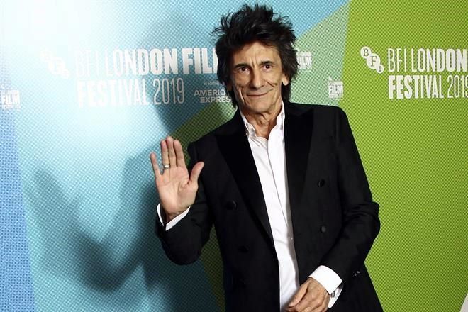 Ronnie Wood le saca la lengua por segunda vez al cáncer