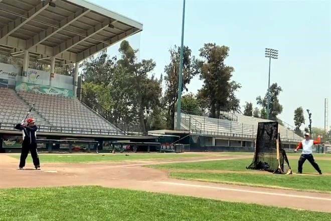 Tiran a Morena 3 ‘strikes’ y arman un ‘home run’
