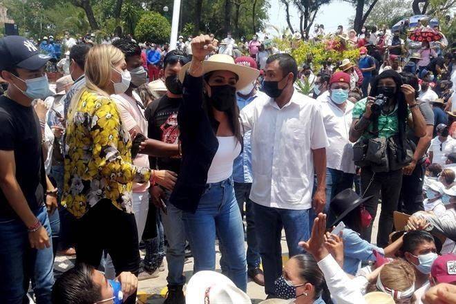 Quiere Salgado imponer a su hija