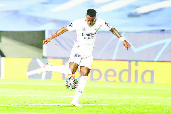 Brilla Vinicius en la ida frente al Liverpool