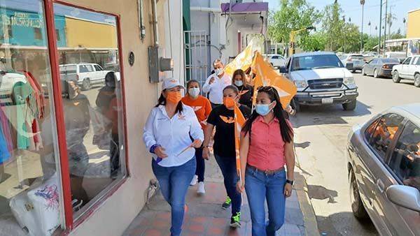 Apoya candidata al comercio local