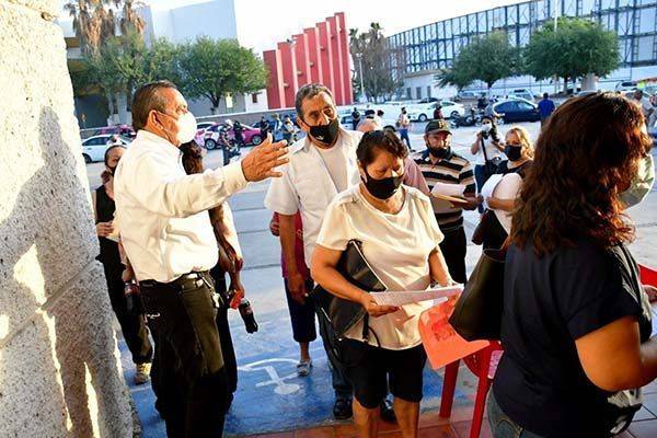 Obtienen cita 10 mil abuelos en primer día