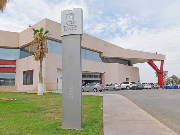 Clases semipresenciales en escuelas de la UA de C