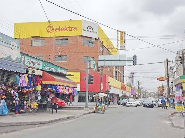 Invitan a comerciantes a embellecer fachadas