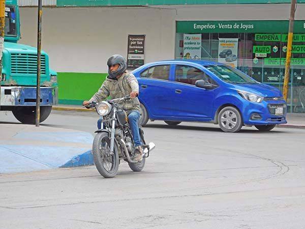 Se accidentan cada semana 3 en moto