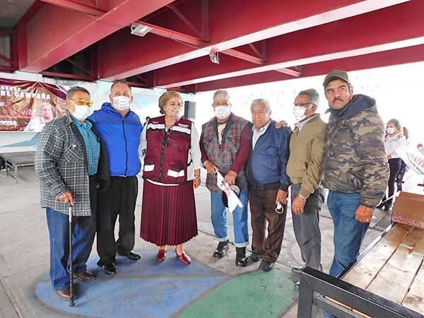 Inicia Melba Farías en Plaza del Médico