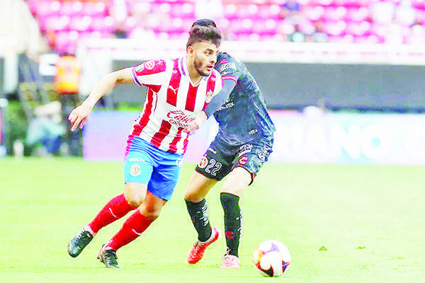 Fallan Macías y Antuna, pero Vega despierta a las Chivas