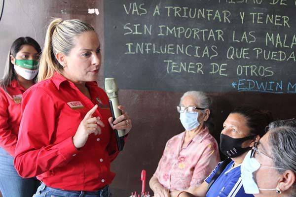 Impulsará Cristina apoyos y programas para mujeres