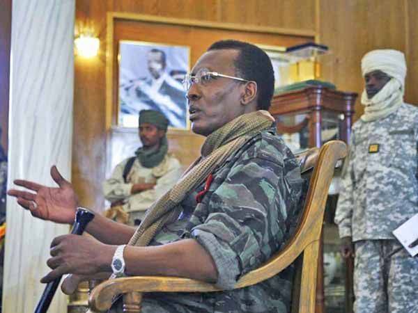 Presidente de Chad muere en combate contra guerrilleros