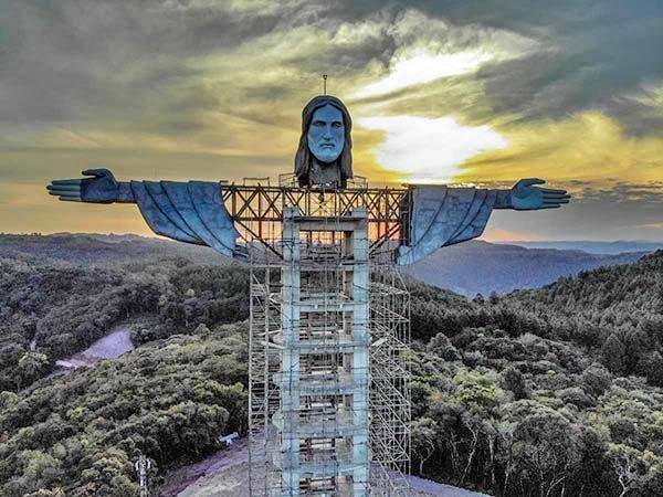 ‘Cristo Protector’, la nueva estatua en Brasil que supera al Redentor de Río