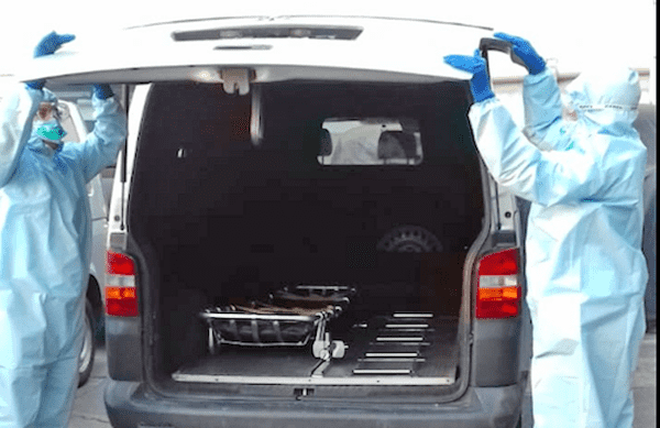 Demanda vacuna personal funerario