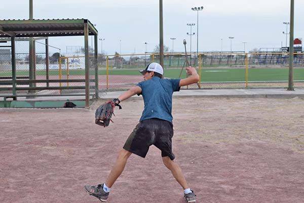 Convocan a la Clínica de Pitcheo de softbol
