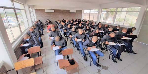 Capacitan a aspirantes a ingresar a Policía Estatal