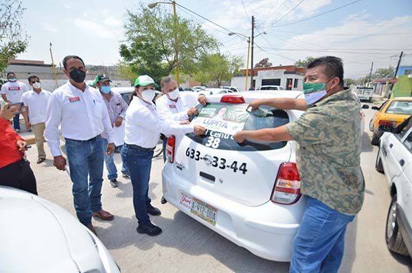 SE SUMAN TAXISTAS AL PROYECTO GANADOR