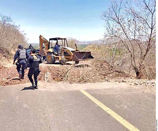 Liberan Aguililla y crimen los reta