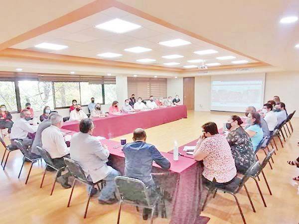 Vacunará Coahuila a 80 mil maestros