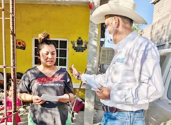 Promete Guajardo el desarrollo de la mujer