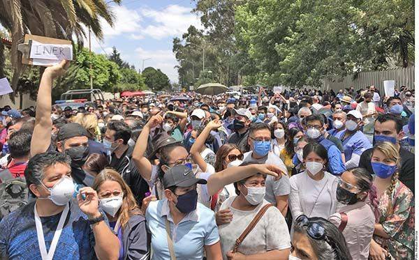 Somos primera línea y no nos quieren vacunar: médicos privados