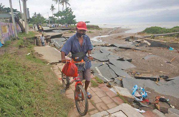 Al menos 113 muertos en Indonesia y Timor Oriental por lluvias