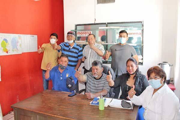 Denuncian corrupción y abandonan Morena