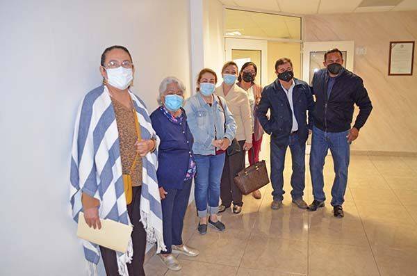 Piden vecinos a Alcalde se respeten áreas verdes