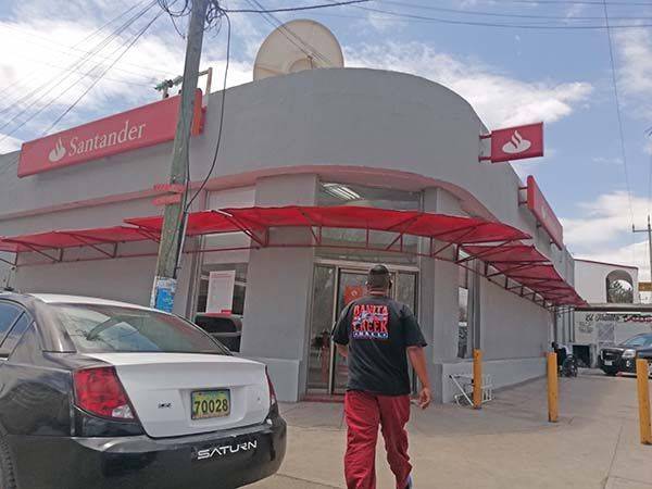 Dictan prisión preventiva a asaltante de banco en MM
