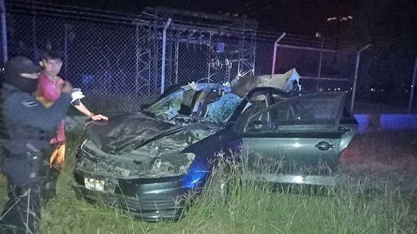 Deja accidente a 5 jóvenes lesionados