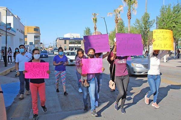 Marchan feministas con clamor de justicia