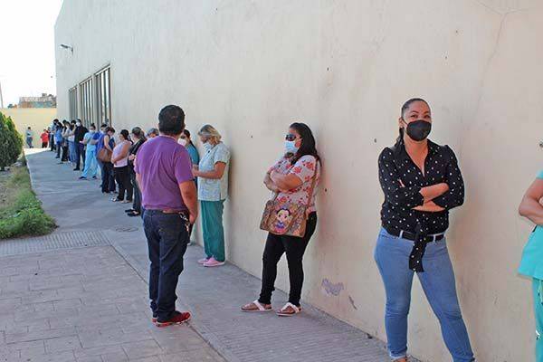 Excluyen a odontólogos en jornada de vacunas