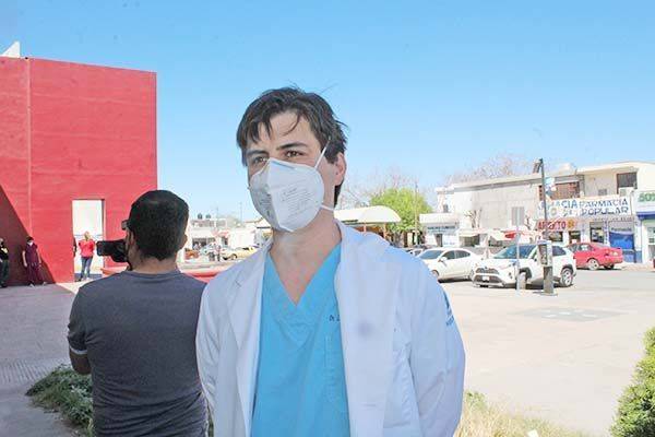 PIDEN MÉDICOS NO CONFIARSE