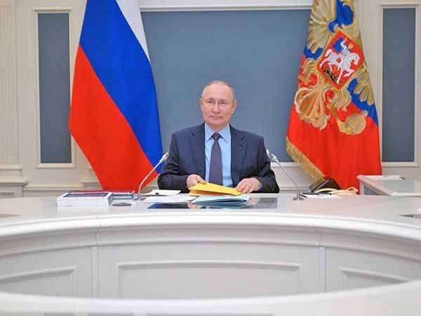 Rusia pide la salida de 10 diplomáticos de EU
