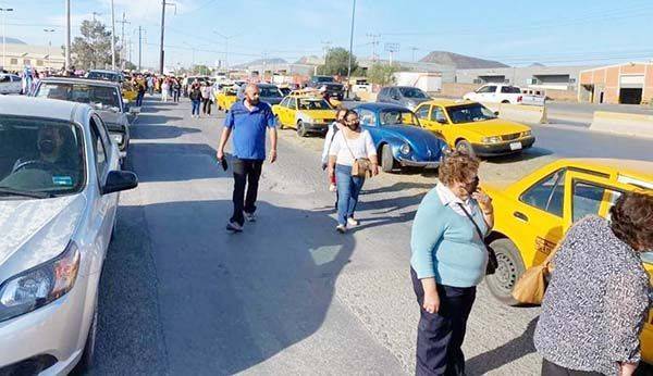 Suspenden fallas vacunación Covid
