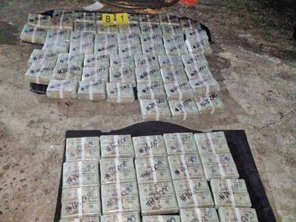Incautan 1.5 millones de dólares y cocaína en Tabasco