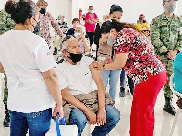 Invitan a adultos de 50 a 59 años a registrarse