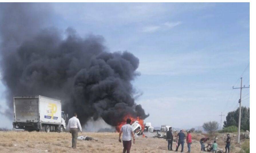 Tres muertos y 4 heridos en choque