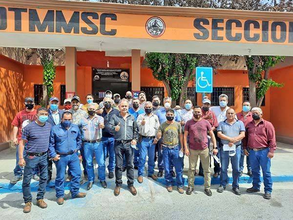 Protestan obreros por prohuelga “mochado”