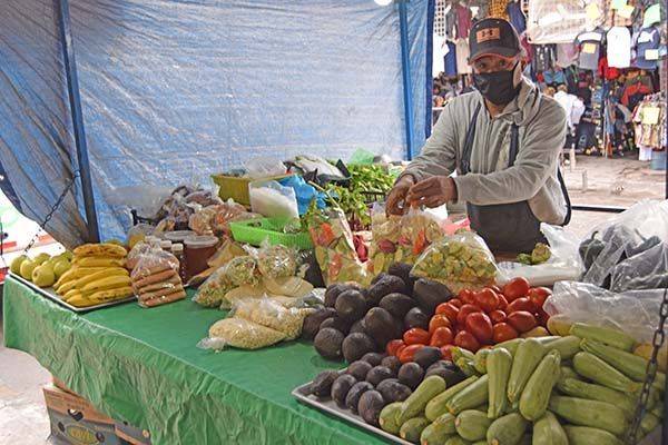 PEGA DESEMPLEO A SECTOR COMERCIAL