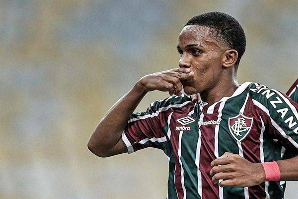 Ficha City a Kayky, promesa brasileña