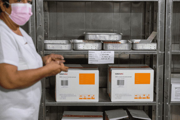 REPORTA SALUD COAHUILA LLEGADA A LA LAGUNA DE 8 MIL 660 DOSIS DE VACUNA SINOVAC