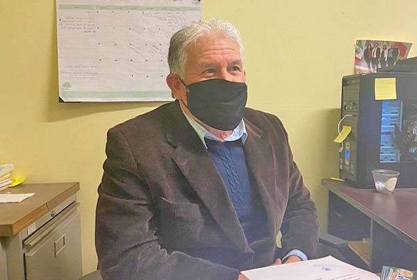 Se apodera servidor público de un predio